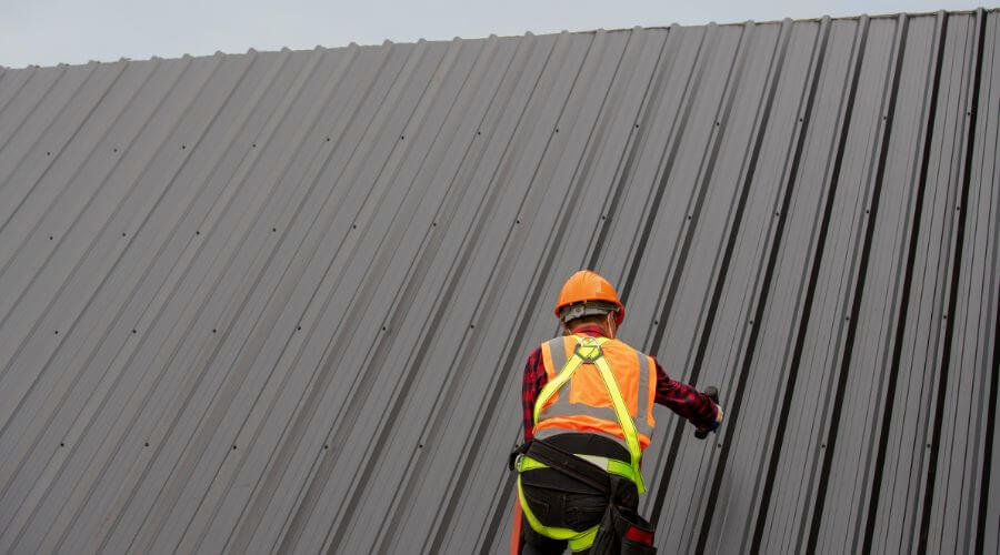 Professional gutter cleaning in McGraws, WV